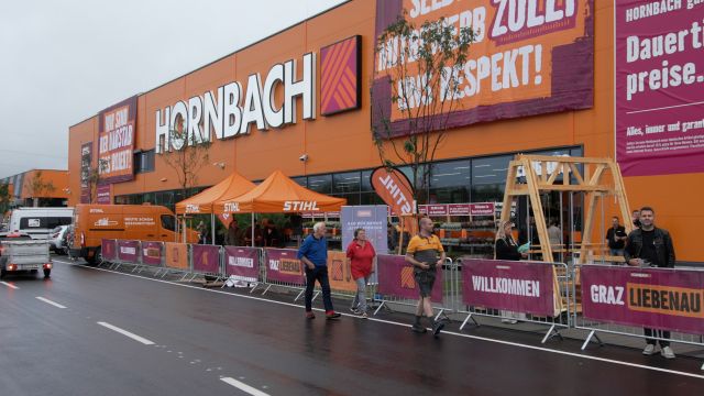 Er�ffnung Hornbach in Graz 